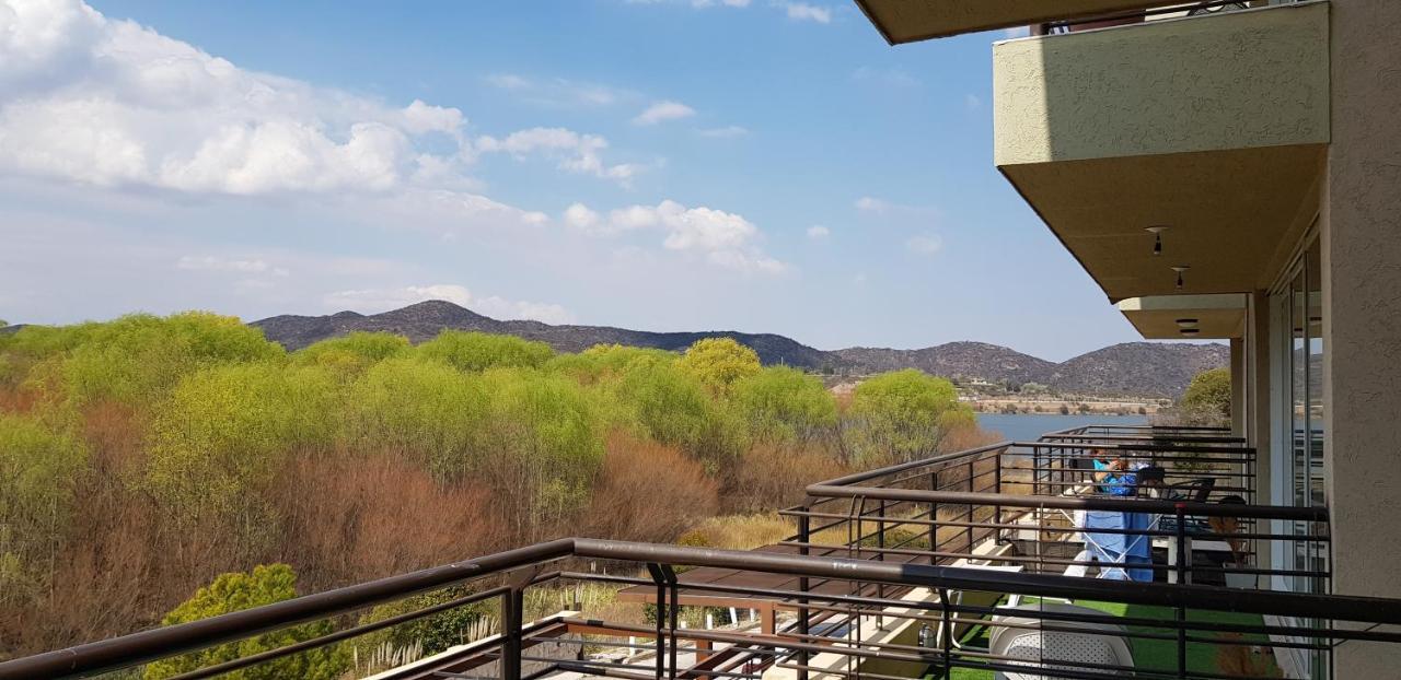 Altos Del Lago Apartment Potrero de los Funes Luaran gambar